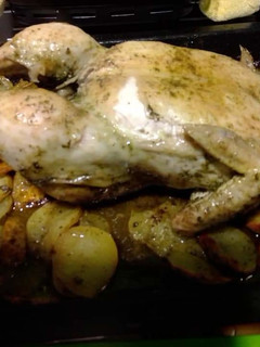 Una foto de Pollo asado con patatas