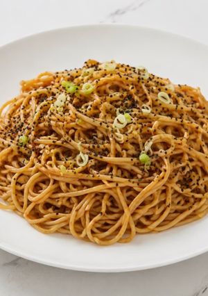 Una foto de Pasta estilo thai con salsa de maní y soja