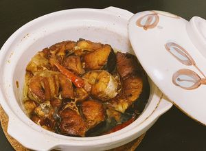 Hình của món Cá kho riềng.