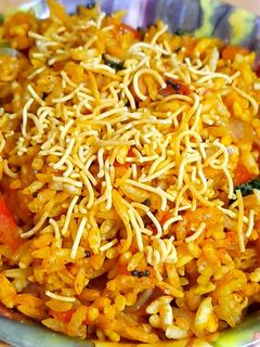 મમરાની ચટપટી (Mamara Chatpati Recipe In Gujarati) રેસીપી મુખ્ય ફોટો