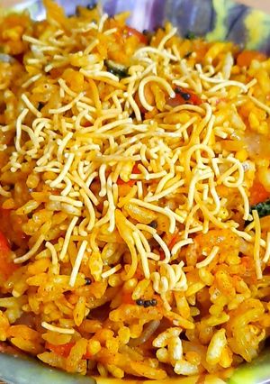 મમરાની ચટપટી (Mamara Chatpati Recipe In Gujarati) રેસીપી મુખ્ય ફોટો