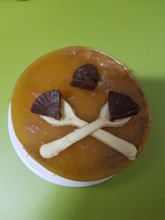 Una foto de Pastel de chocolate y gelatina de naranja