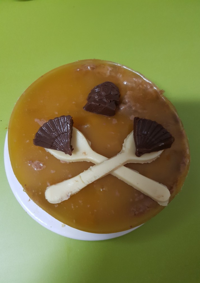 Una foto de Pastel de chocolate y gelatina de naranja