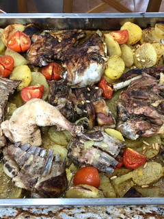 Una foto de Asado de cordero lechal a la murciana