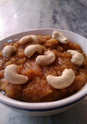 A picture of Moong daal halwa.