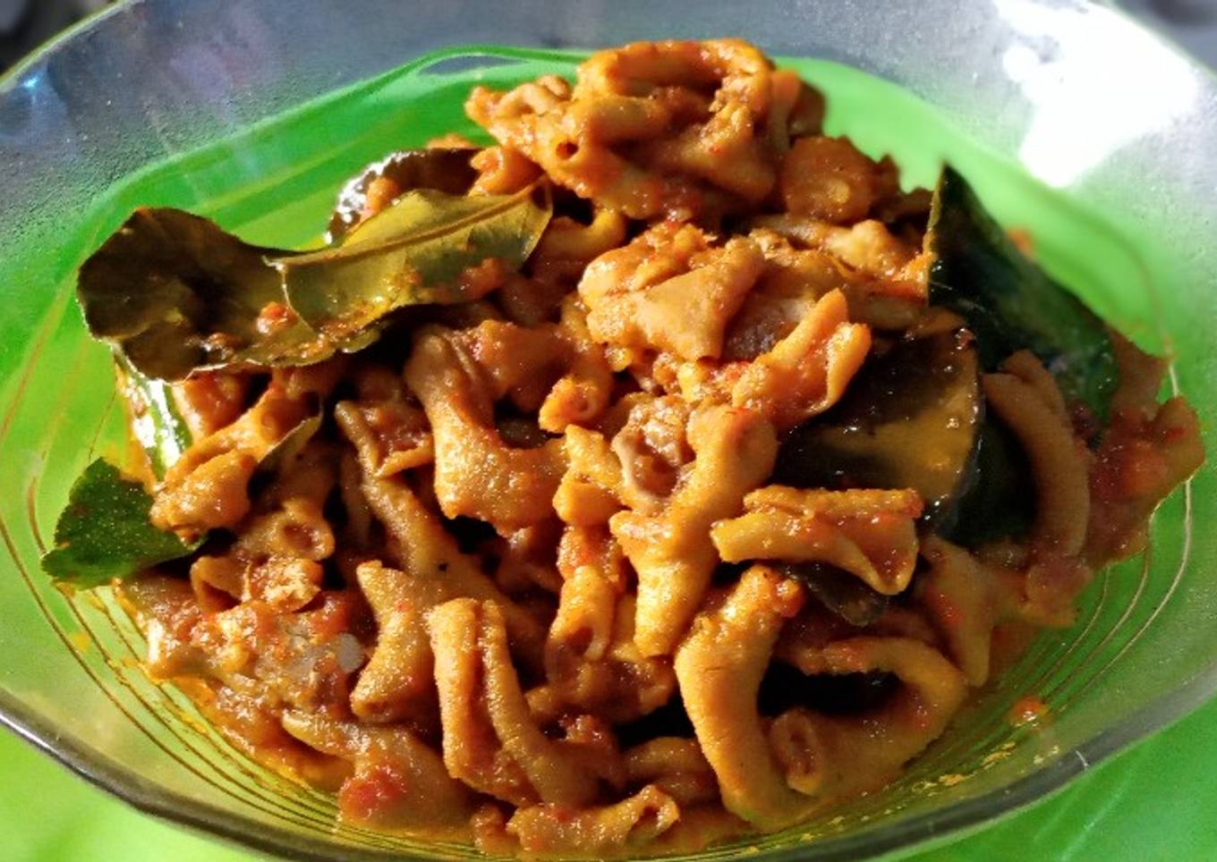 Usus ayam bumbu kuning pedas