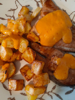 Una foto de Salmón con salsa de mango
