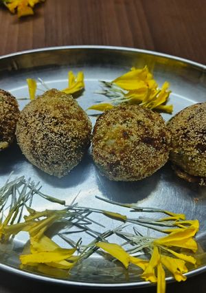 A picture of Mix vegetable cheese balls.