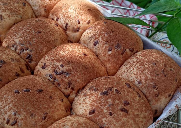 Bagaimana Menyiapkan Triple Choco Buns (soft n fluffy milk bread), Bisa Manjain Lidah