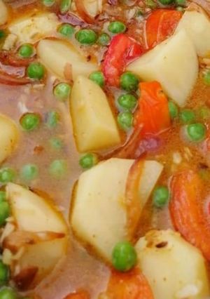 A picture of Aloo matar gajar ki sabzi.