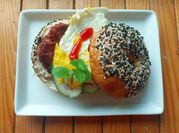 Gambar daging hamburger dari kornet