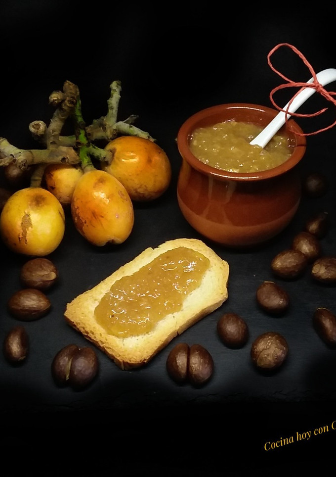 Una foto de Mermelada de Nísperos