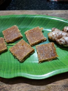 आलेपाक (aale pak recipe in marathi) रेसिपी चे मुख्य फोटो