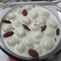 A picture of Angoori ras malai.