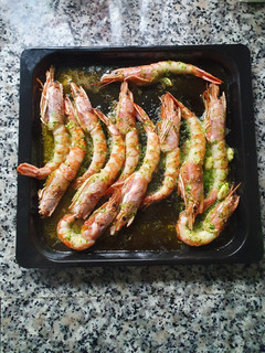 Una foto de Gambones al horno con ajo aceite y perejil