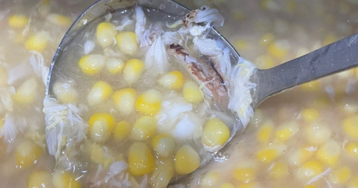 Sup jagung kepiting / soup with corn and crab