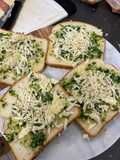 Easy Garlic bread On Stove 😁