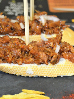 Una foto de Pintxo pulled lamb (cordero)