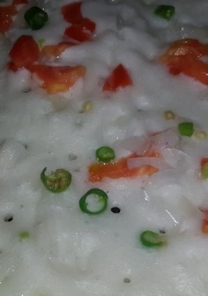 A picture of Uttapam with Leftover rice.