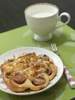 Hình của món Bánh mì xúc xích.