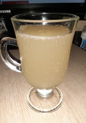 Una foto de Kvass de Pan Integral