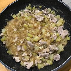 Chinese Mung Bean Noodles with Hairy Melon and Pork Tenderloin A picture of Chinese Mung Bean Noodles with Hairy Melon and Pork Tenderloin.