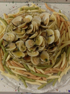 Foto principal de Pasta fusilli con almejas al ajillo
