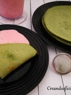 Una foto de Crepes con té matcha