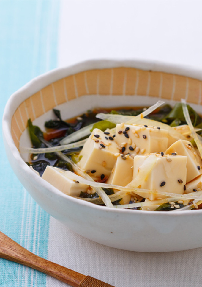 【家樂福廚房】低熱量輕食》海藻豆腐沙拉 的食譜成品照片