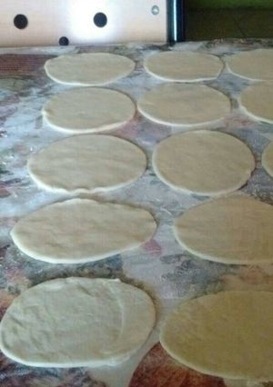 Una foto de Masa para empanadas "al horno"😎👌