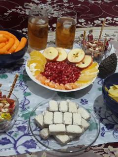 عکسی از دستور سفره یلدا مادر و دختری🥰