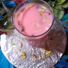A picture of Doodh sharbat.