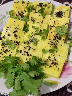 खट्टा ढोकला (Khatta Dhokla recipe in Hindi) रेसिपी मुख्य फोटो