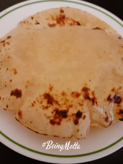 A picture of Phulka Roti.
