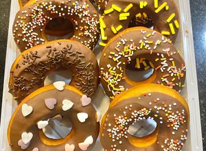 صورة لوصفة دونات شهية بدون بيض 🍩🍩😋