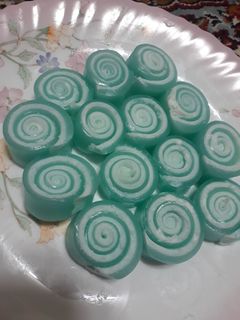 عکسی از دستور ژله رولی😋❤😋