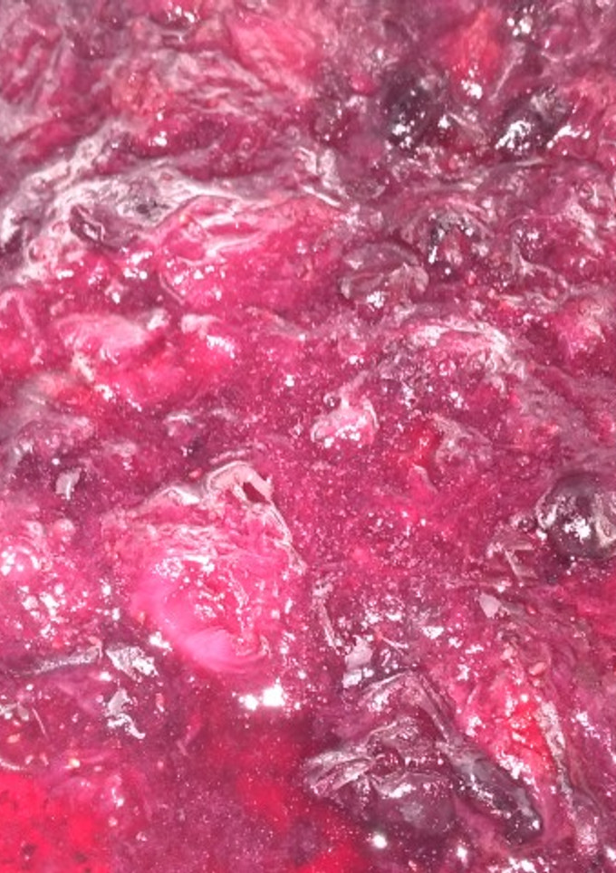 Una foto de Mermelada de arándanos, frutillas con stevia casera!!!🍓🍓