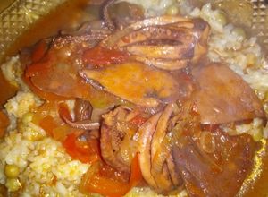 Una foto de Calamares en salsa