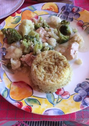 Una foto de Pollo Thai con arroz al curry
