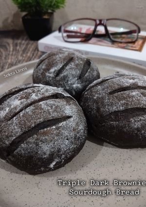 Foto resep Triple Dark Brownies Sourdough Bread