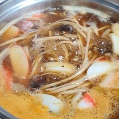 Beef & Seafood Ramen A picture of Beef & Seafood Ramen.
