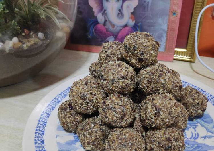 Energy ladoo(without ghee gur and sugar)