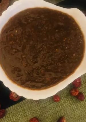 A picture of Imli ki chutney.