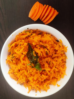 கேரட் சலாட் (Carrot salad)🥕🥗 செய்முறை முக்கிய புகைப்படம்