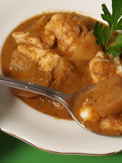 Una foto de Guiso de merluza y patatas