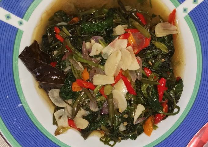 Resep Tumis kangkung pedas yang Enak Banget