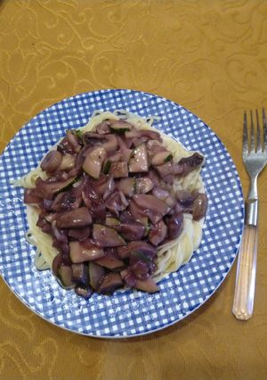 Una foto de Pasta con Salsa de Champiñones al Vino Tinto