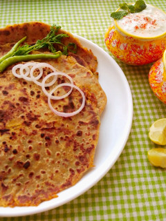 A picture of Aloo paratha.