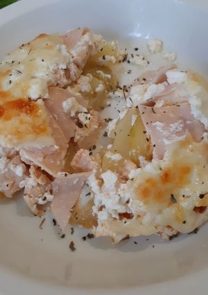 Rakott csirkemell cukkinivel, sonkával recept fotója