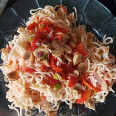 A picture of Vegetarian noodles.